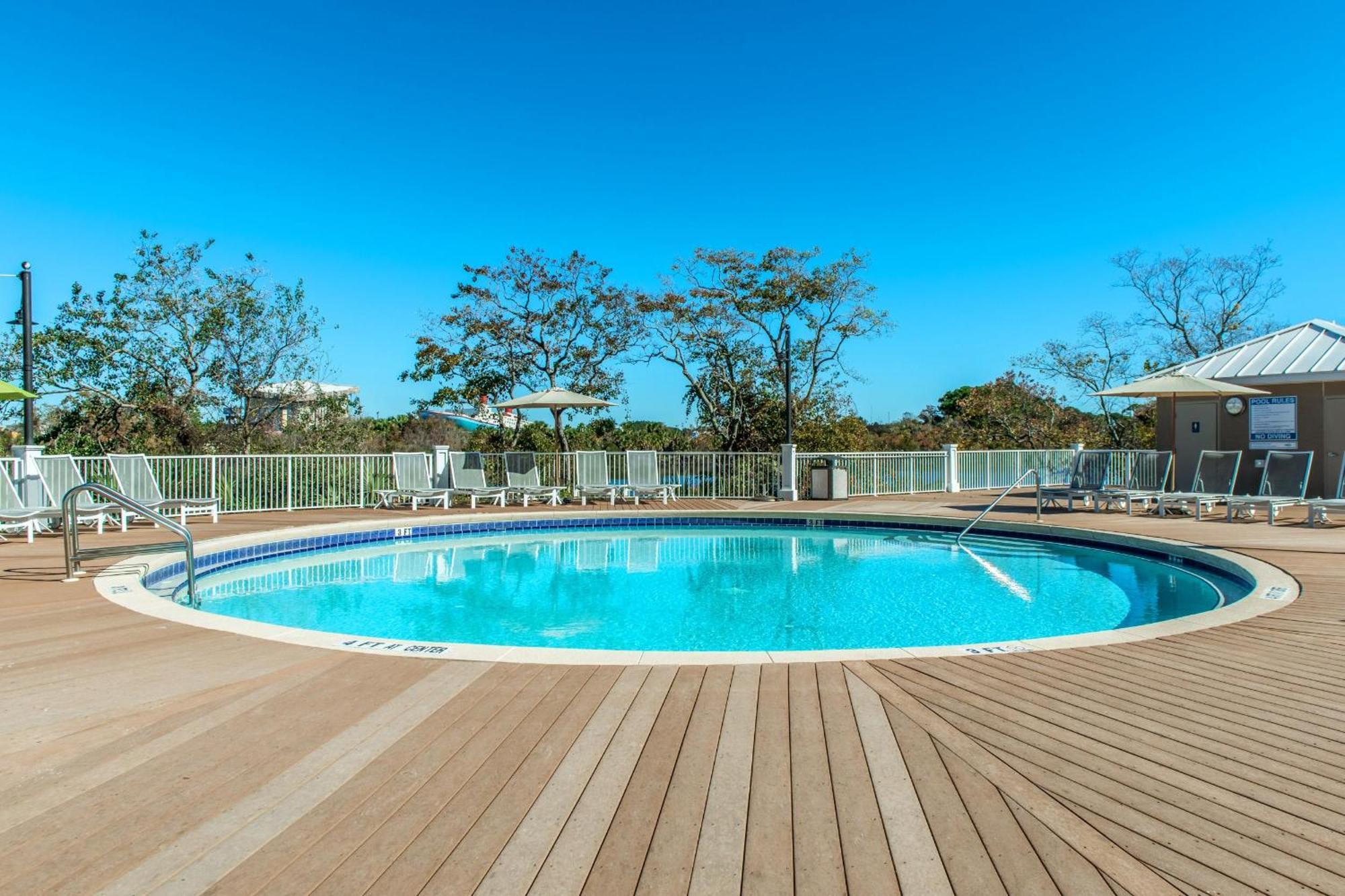 Apartment Laketown Wharf 2013 Panama City Beach