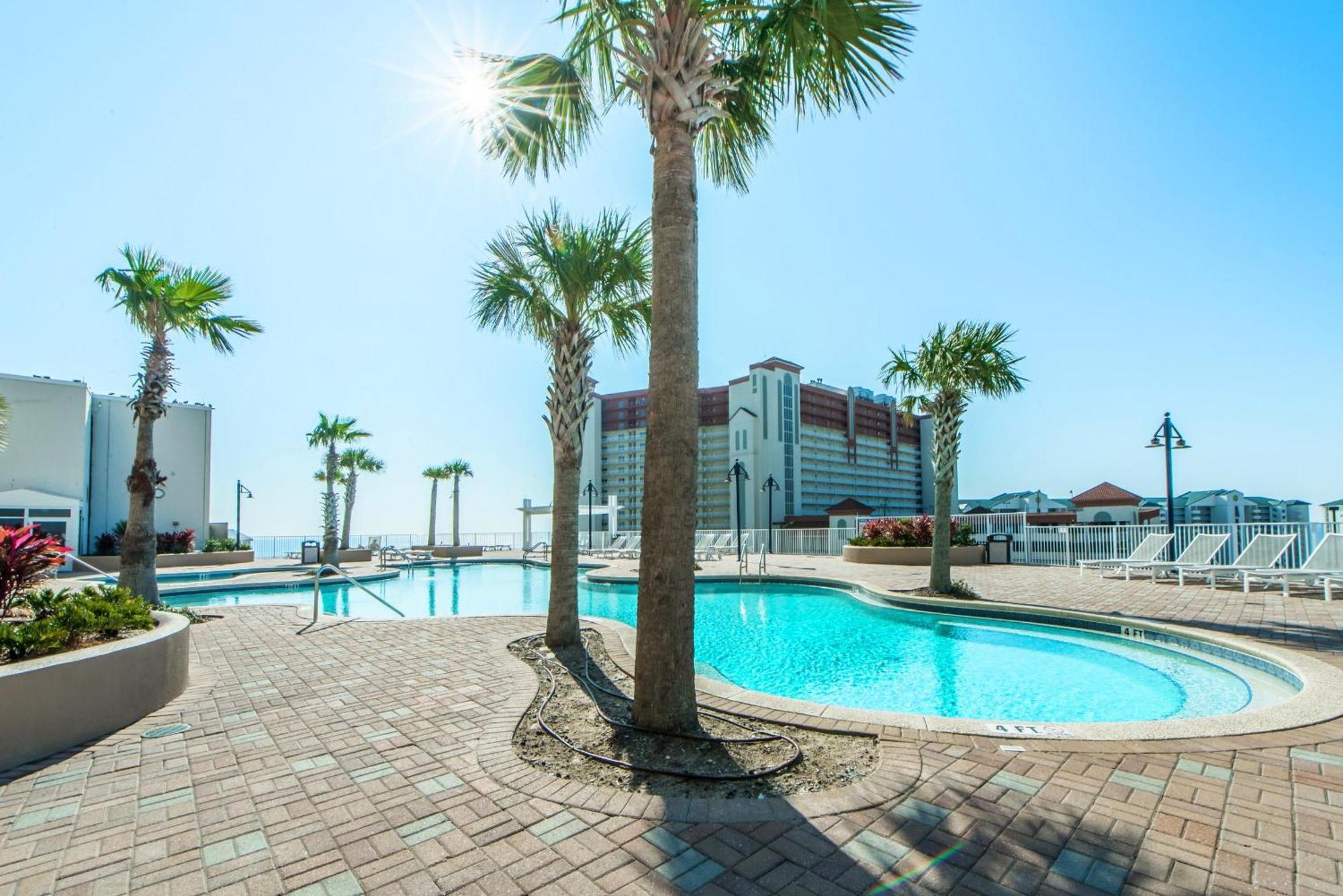 Laketown Wharf 2013